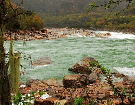 Yarlung Zangbo River gives Nyiingchi best scenery