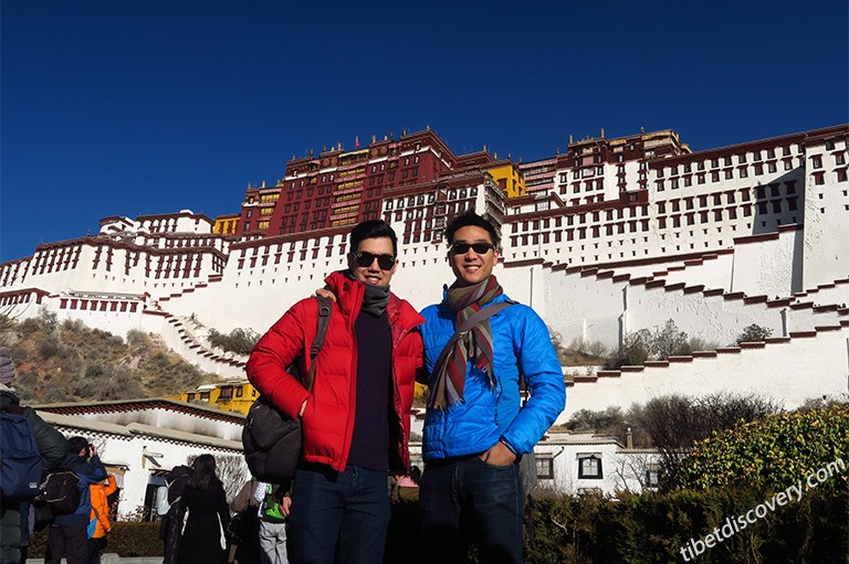 Our guests - Jeff's group from China visited Potala Palace with Tibet Discovery in February, 2017 Our guests - Jeff's group from China visited Potala Palace with Tibet Discovery in February, 2017