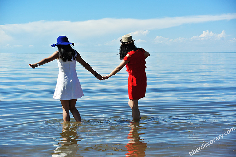 Enchanting Natural Beauty of Qinghai Lake Enchanting Natural Beauty of Qinghai Lake