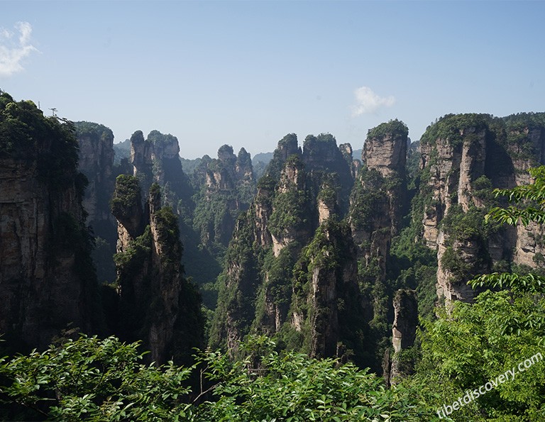 Yuanjiajie in Zhangjiajie National Forest Park - the Inspiration for the Movie AVATAR Yuanjiajie in Zhangjiajie National Forest Park - the Inspiration for the Movie AVATAR