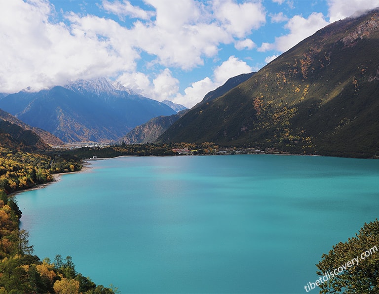 The Panoramic View of Basum-tso Lake The Panoramic View of Basum-tso Lake