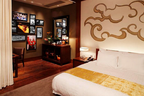 St. Regis Lhasa Resort Guestroom