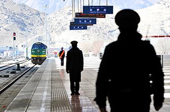 Chengdu and Chongqing Lhasa Trains