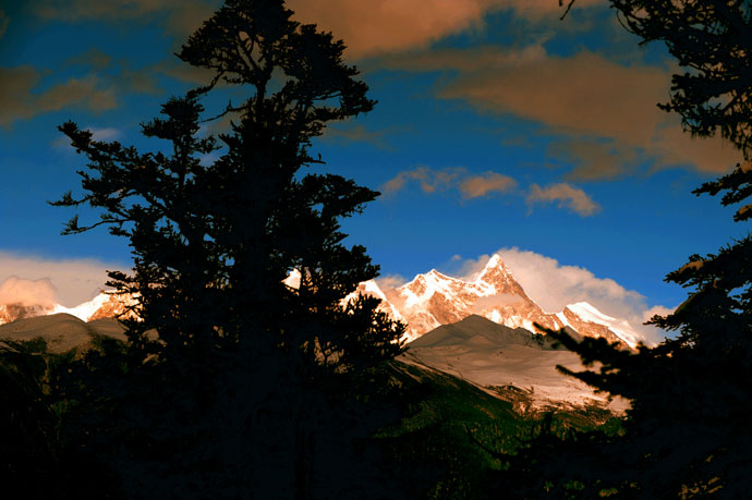 Tibet Photo - Namjagbarwa Peak