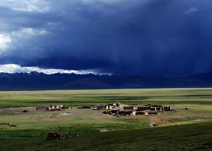 Tibet Photo - Tibetan Village